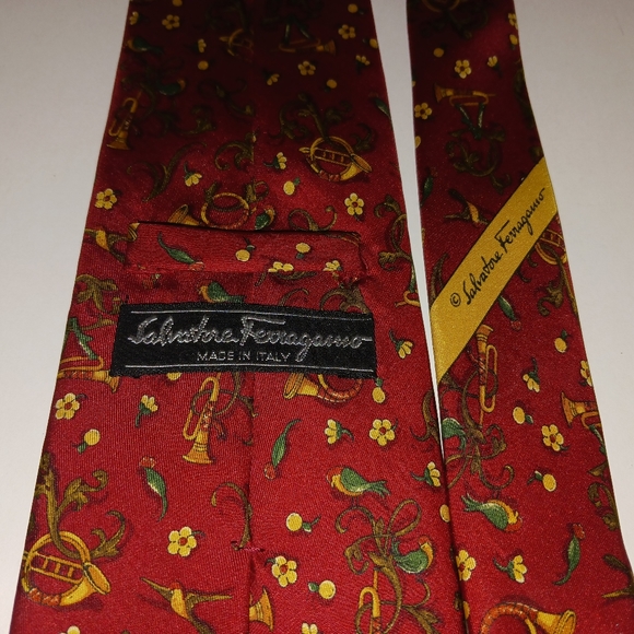 Salvatore Ferragamo Horns & Birds 100% Silk Tie, Vintage - Picture 2 of 7